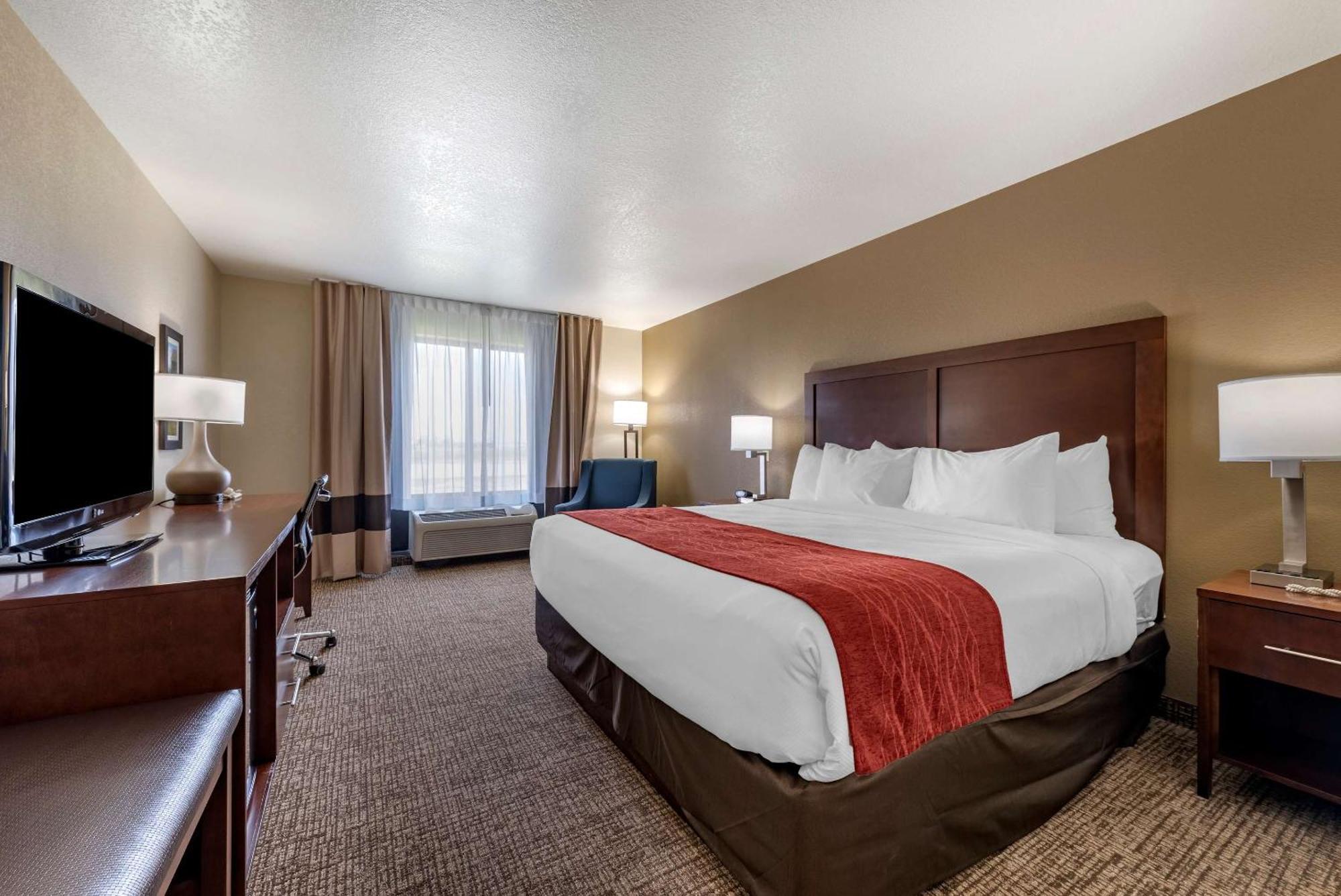 Comfort Inn & Suites Goodland Экстерьер фото
