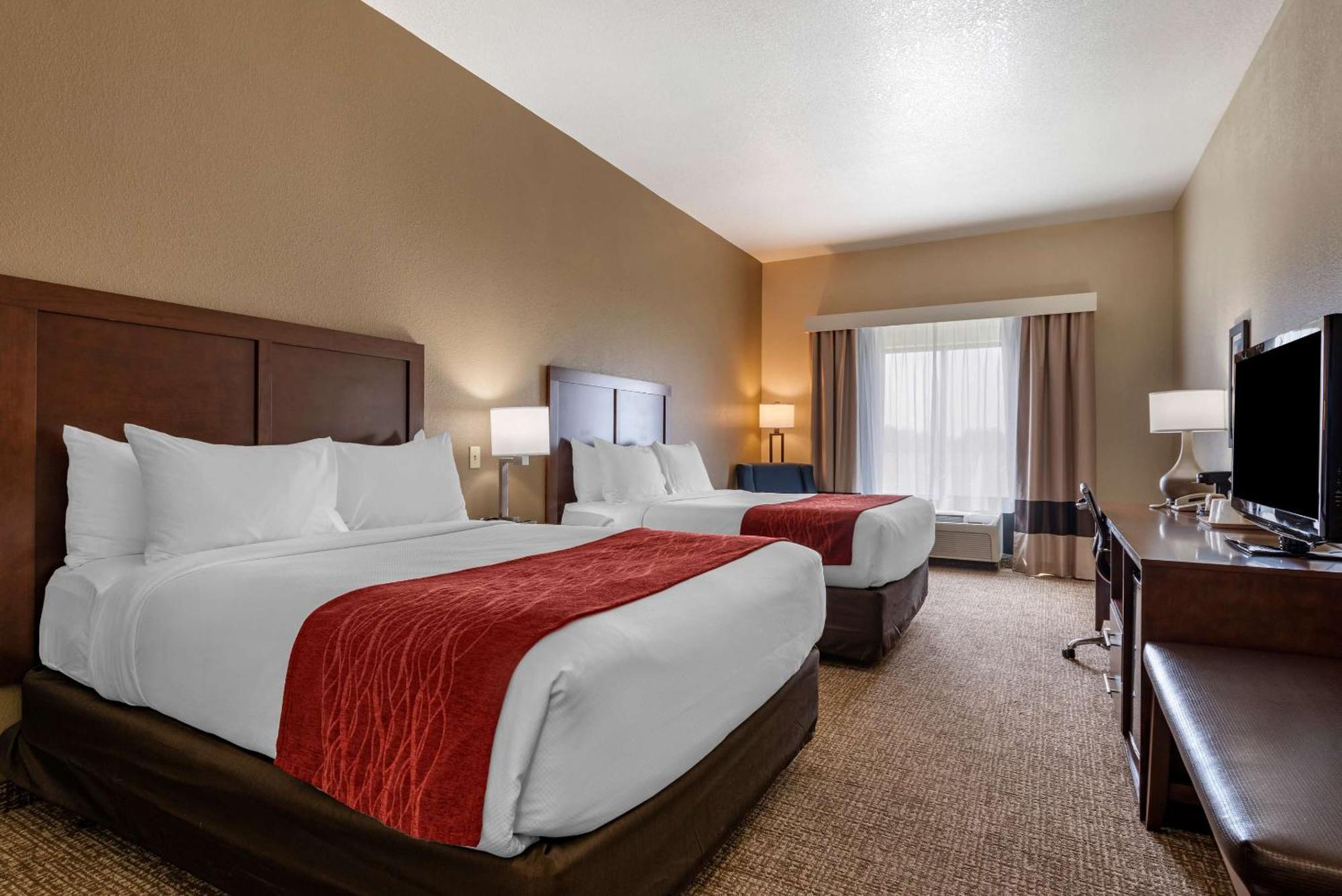 Comfort Inn & Suites Goodland Экстерьер фото
