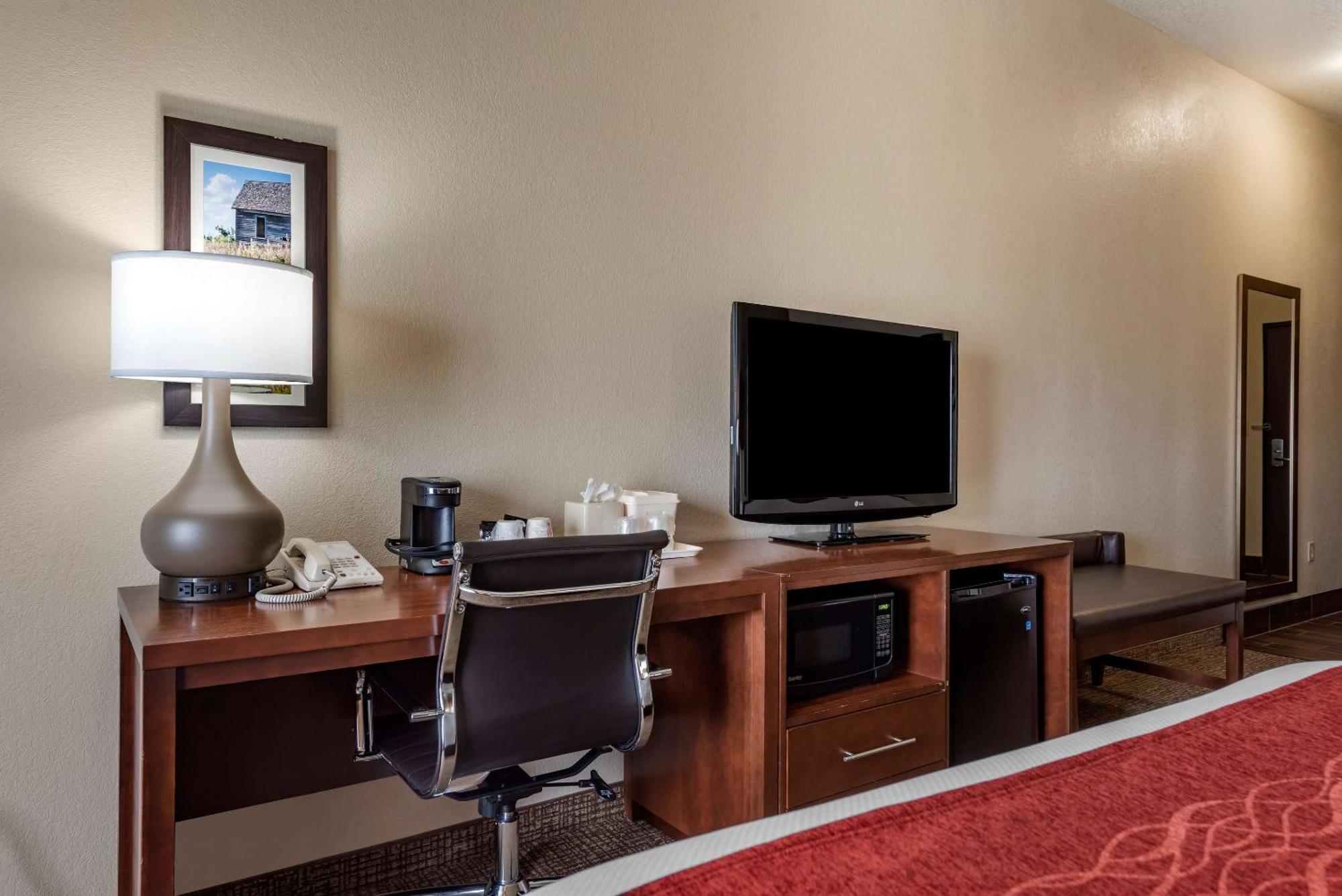 Comfort Inn & Suites Goodland Экстерьер фото
